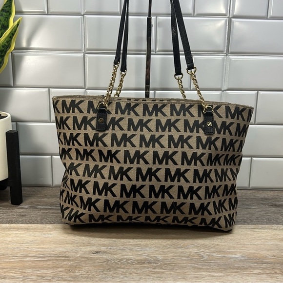 Michael Kors Signature Jet Set Signature Canvas Tote-Excellent Condition! - Picture 1 of 11